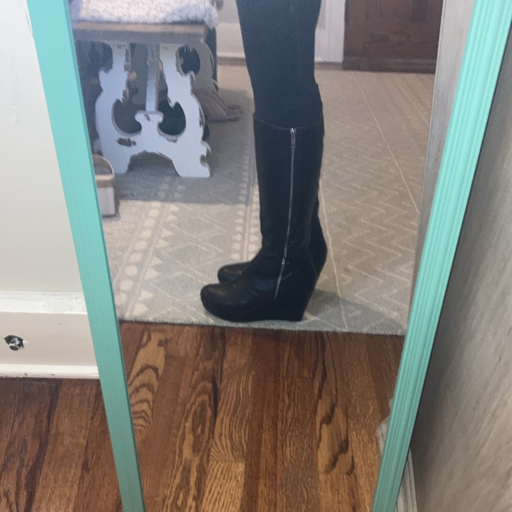 Aldo Black Platform Boots - Picture 4 of 9